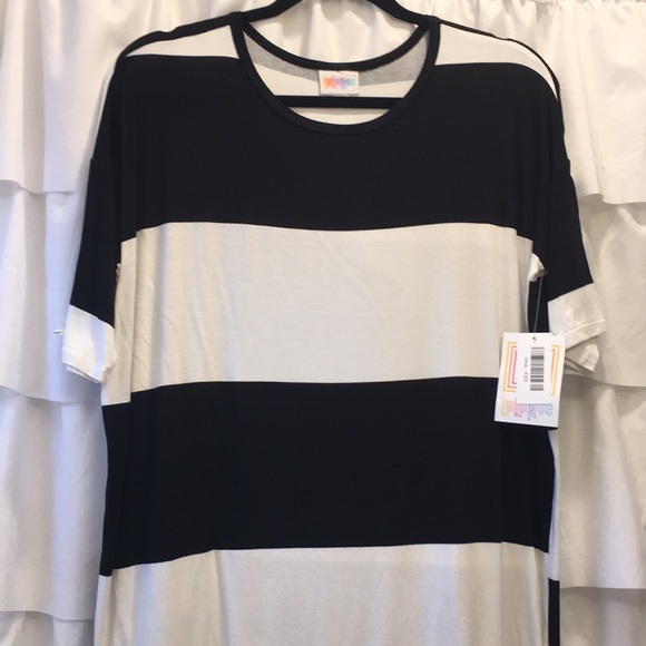 LuLaRoe Tops - Brand New Black and White LuLaRoe Irma